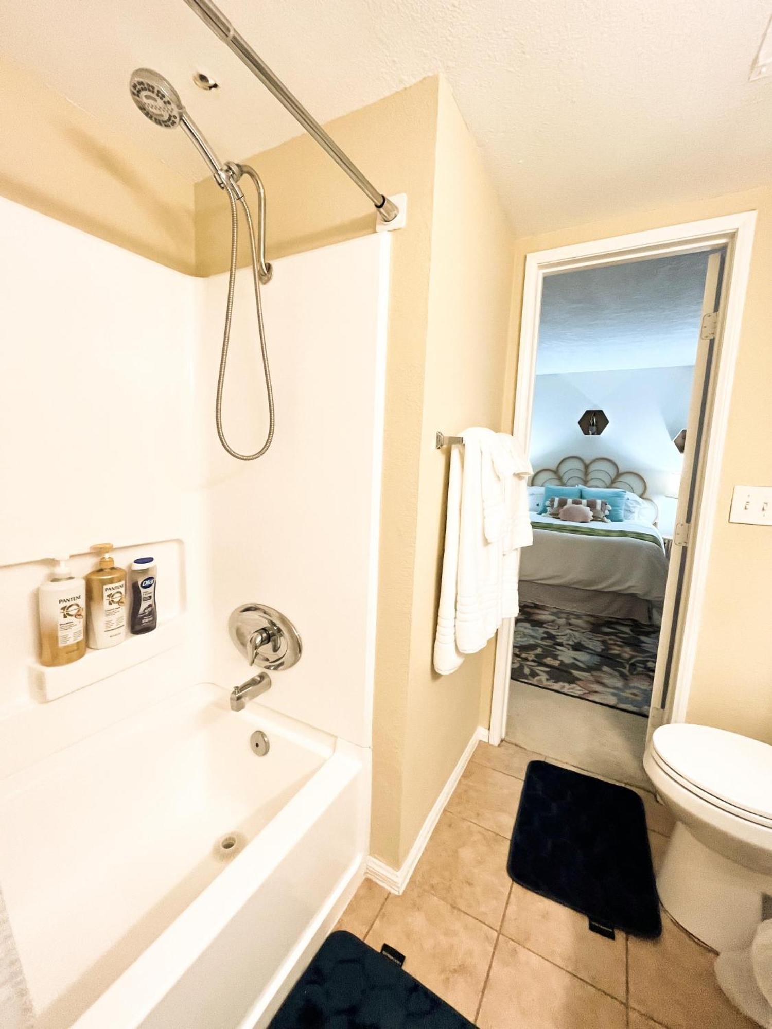 Stylish 2 Bedroom Near Ontario Airport フォンタナ エクステリア 写真